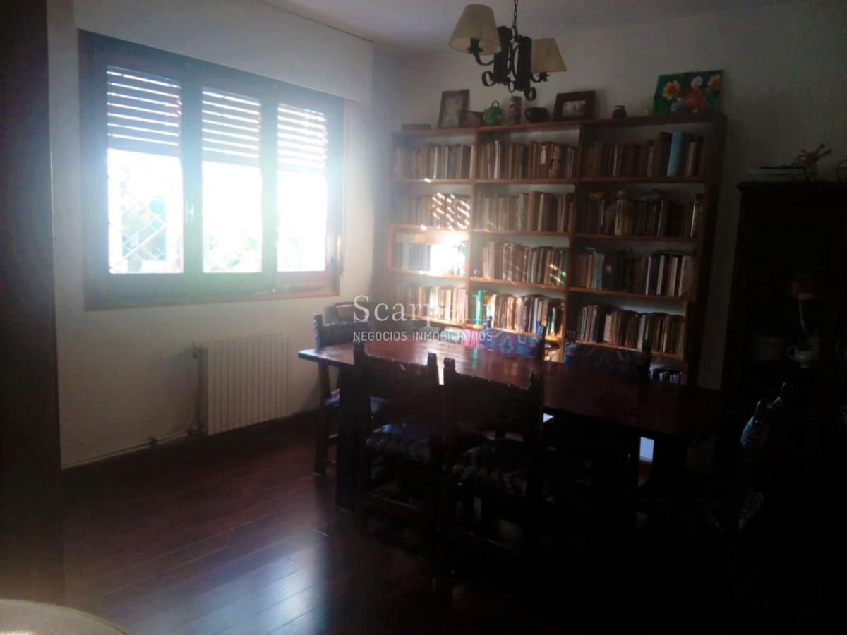 Casa ID.14532 - Propiedad Horizontal de Bajos con gran fondo verde 2 dormitorios 2 baños barbacoa + garage Todo a nuevo.-