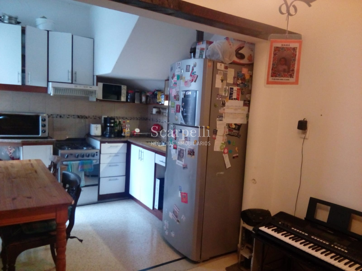 Casa ID.14532 - Propiedad Horizontal de Bajos con gran fondo verde 2 dormitorios 2 baños barbacoa + garage Todo a nuevo.-