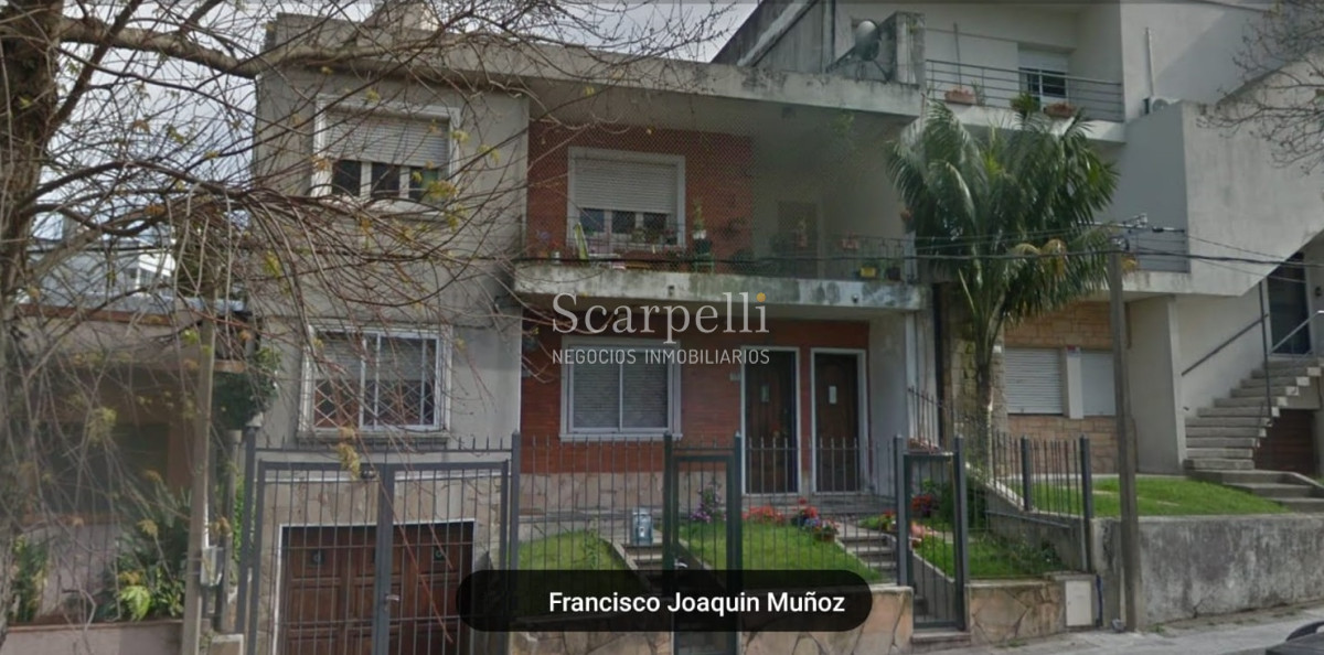 Casa ID.14532 - Propiedad Horizontal de Bajos con gran fondo verde 2 dormitorios 2 baños barbacoa + garage Todo a nuevo.-