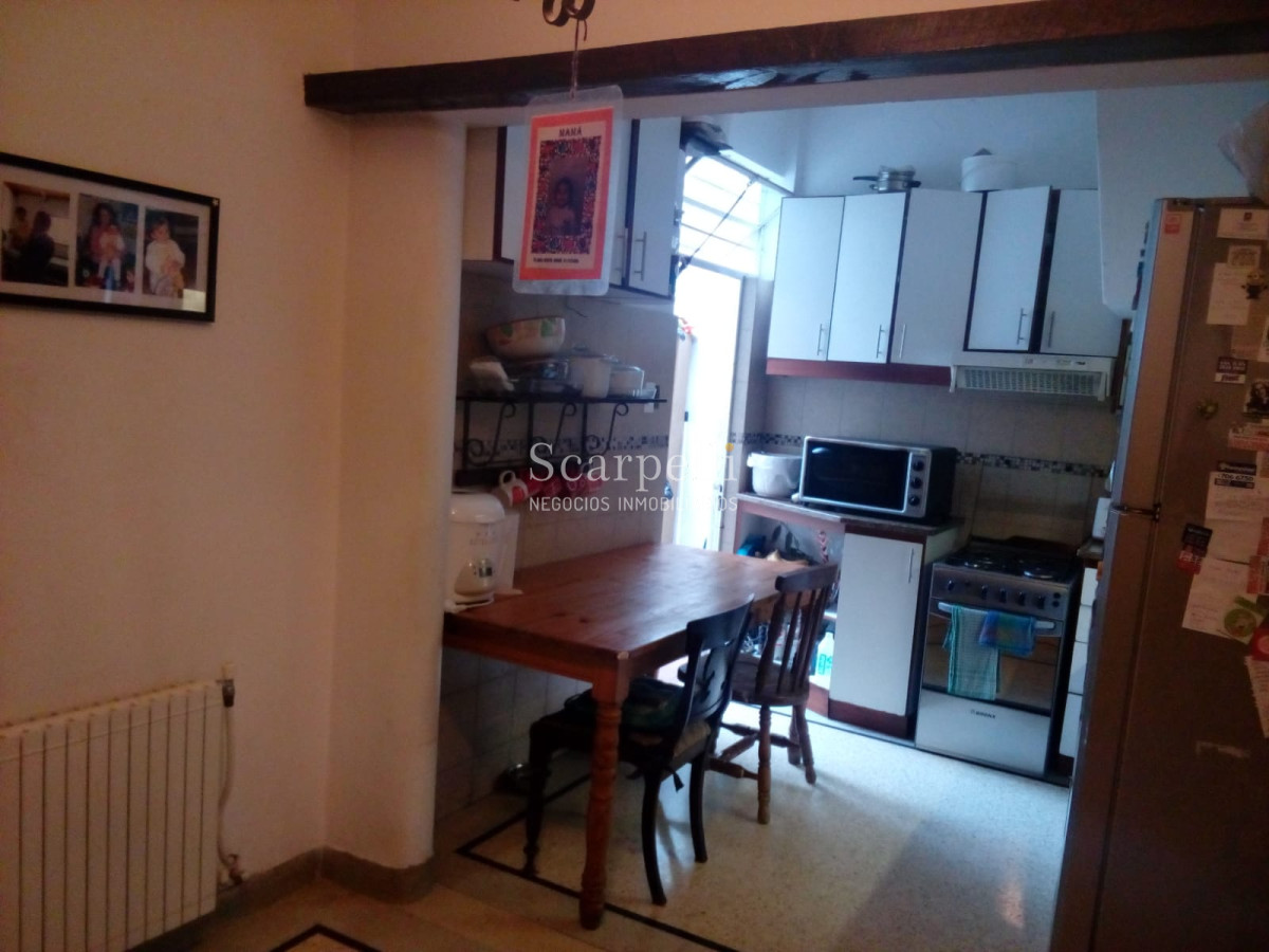 Casa ID.14532 - Propiedad Horizontal de Bajos con gran fondo verde 2 dormitorios 2 baños barbacoa + garage Todo a nuevo.-