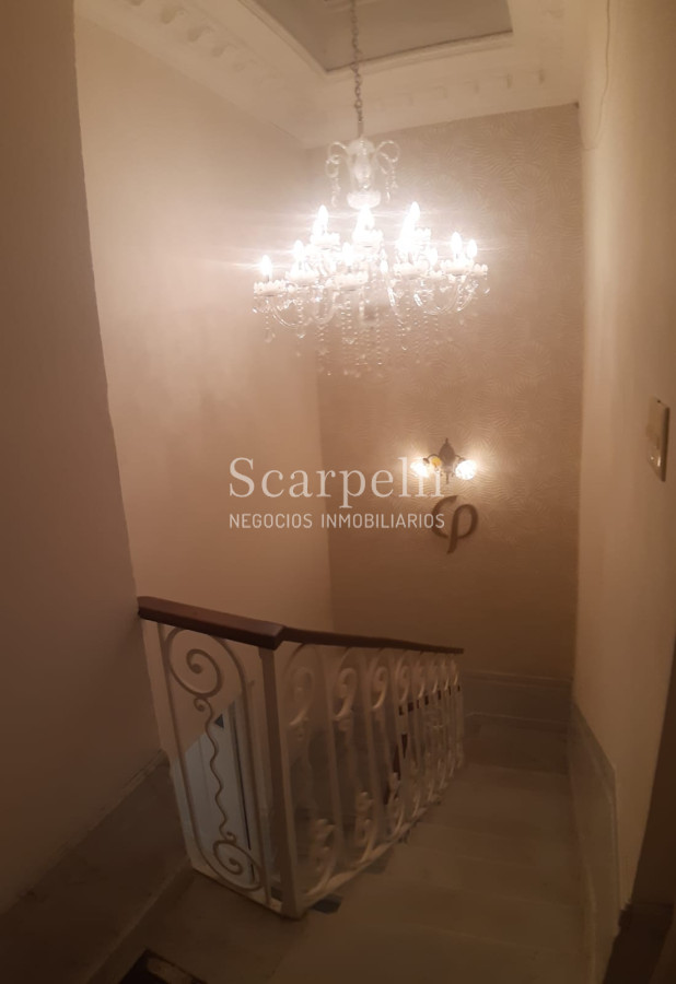 Casa ID.14582 - Prox Shopping Punta Carretas Residencia de Categoría y Estilo en Optimo estado de conservación y mantenimiento Ideal Empresa u opciones múltiples.-