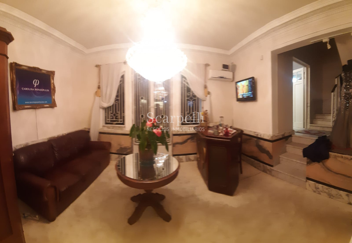 Casa ID.14582 - Prox Shopping Punta Carretas Residencia de Categoría y Estilo en Optimo estado de conservación y mantenimiento Ideal Empresa u opciones múltiples.-