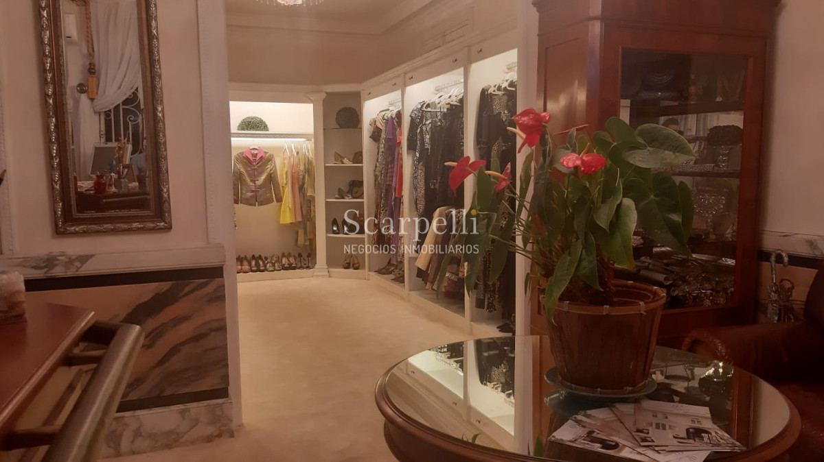 Casa ID.14582 - Prox Shopping Punta Carretas Residencia de Categoría y Estilo en Optimo estado de conservación y mantenimiento Ideal Empresa u opciones múltiples.-