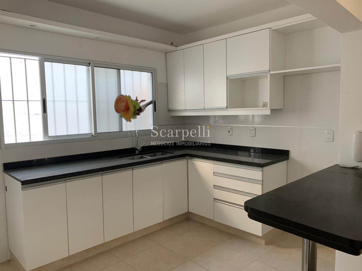 Casa ID.16761 - Gral Paz y Av. Bolivia. Prox. Colegio Santa Rita y Hospital Británico Carrasco