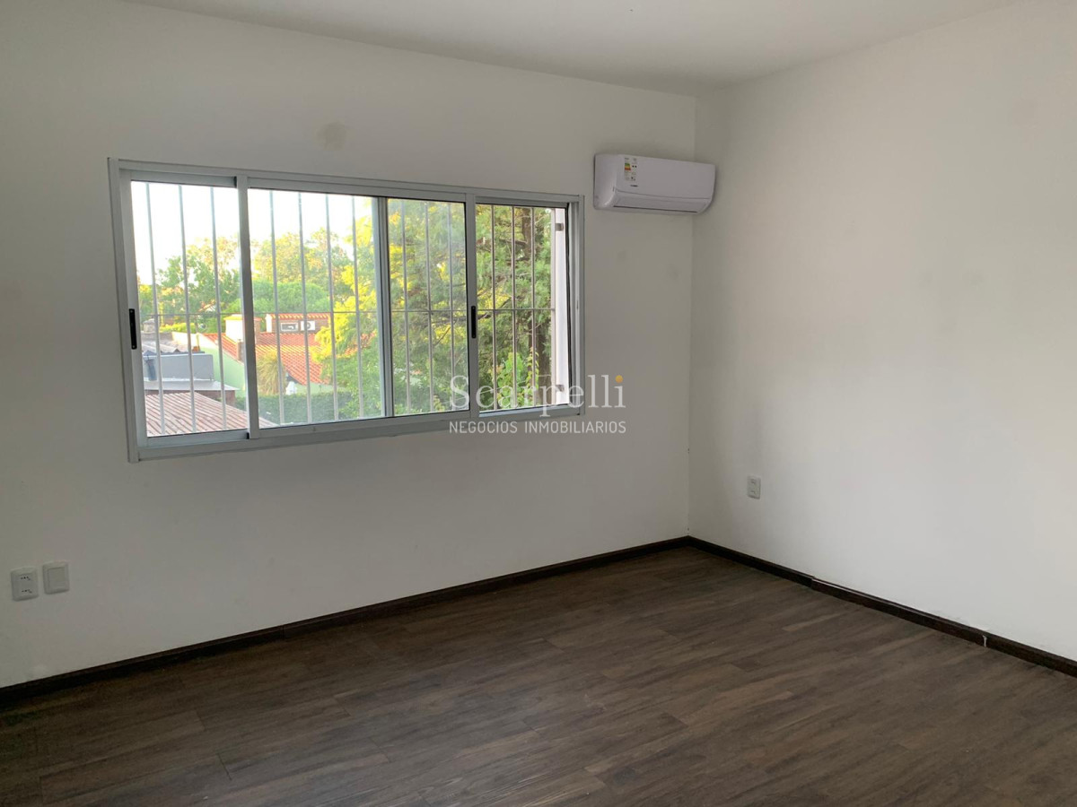 Casa ID.16761 - Gral Paz y Av. Bolivia. Prox. Colegio Santa Rita y Hospital Británico Carrasco