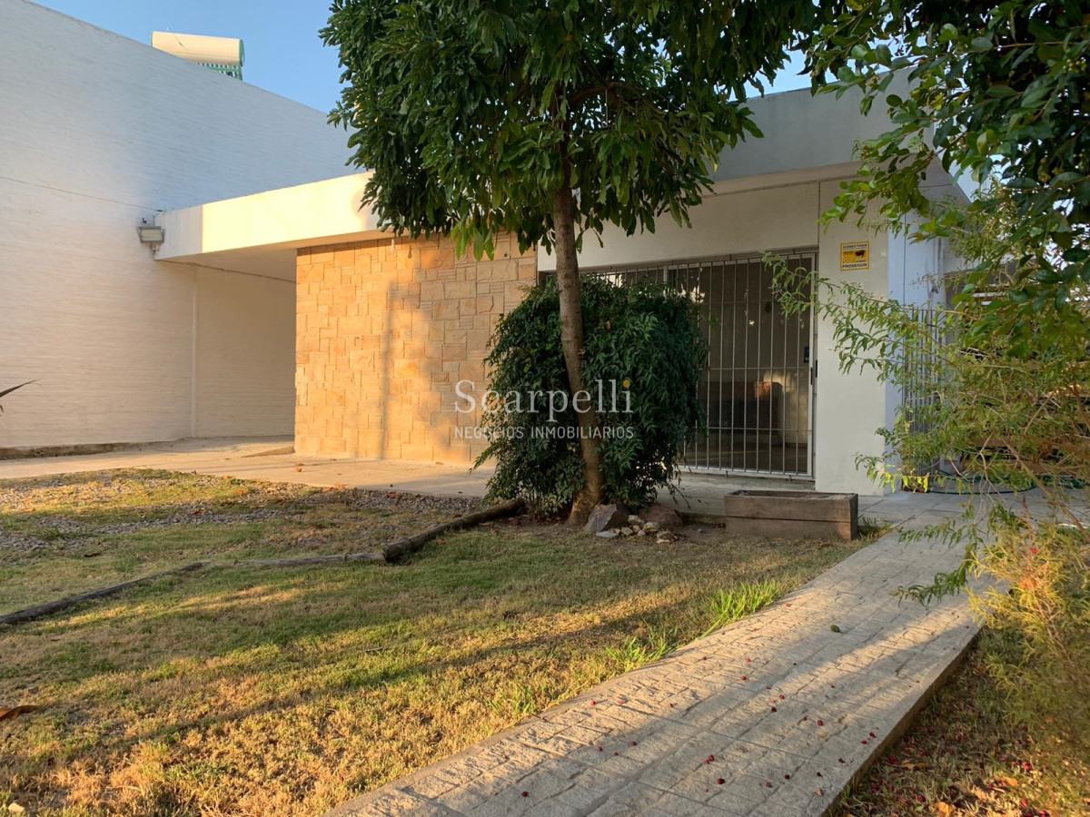 Casa ID.16761 - Gral Paz y Av. Bolivia. Prox. Colegio Santa Rita y Hospital Británico Carrasco