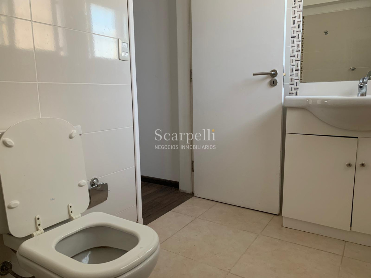 Casa ID.16761 - Gral Paz y Av. Bolivia. Prox. Colegio Santa Rita y Hospital Británico Carrasco