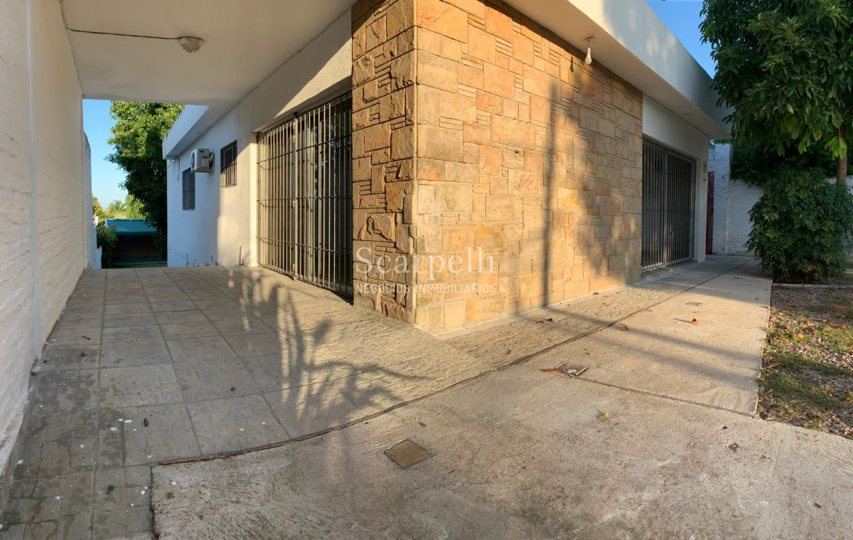 Casa ID.16761 - Gral Paz y Av. Bolivia. Prox. Colegio Santa Rita y Hospital Británico Carrasco