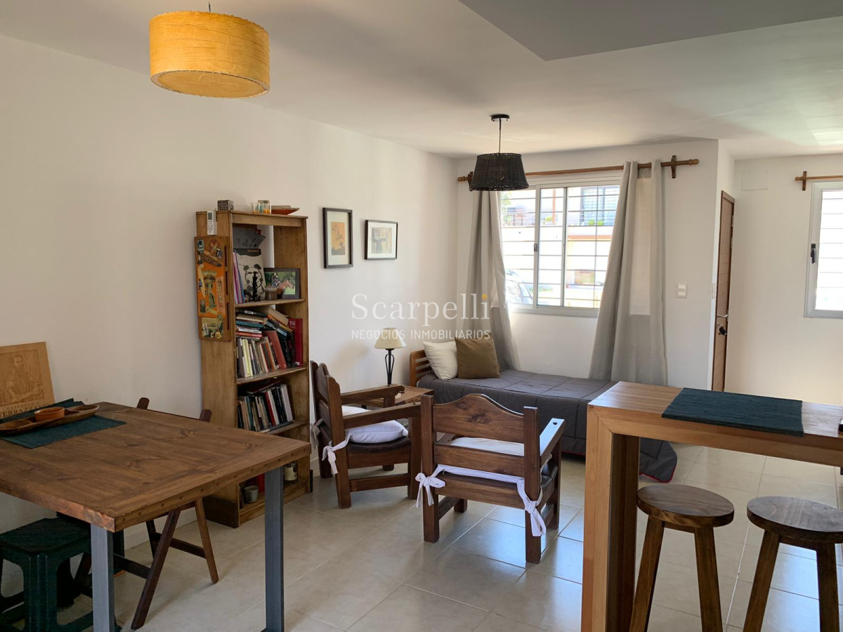 Casa ID.17256 - Duplex Ciudad de la Costa como a Estrenar en Complejo Cerrado muy Seguro Próximo al Shopping Costa Urbana.-