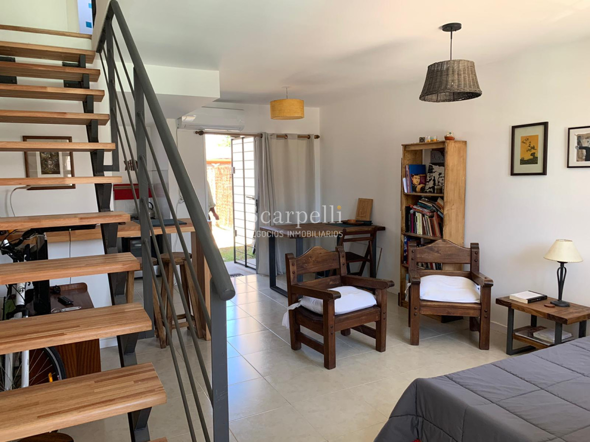 Casa ID.17256 - Duplex Ciudad de la Costa como a Estrenar en Complejo Cerrado muy Seguro Próximo al Shopping Costa Urbana.-