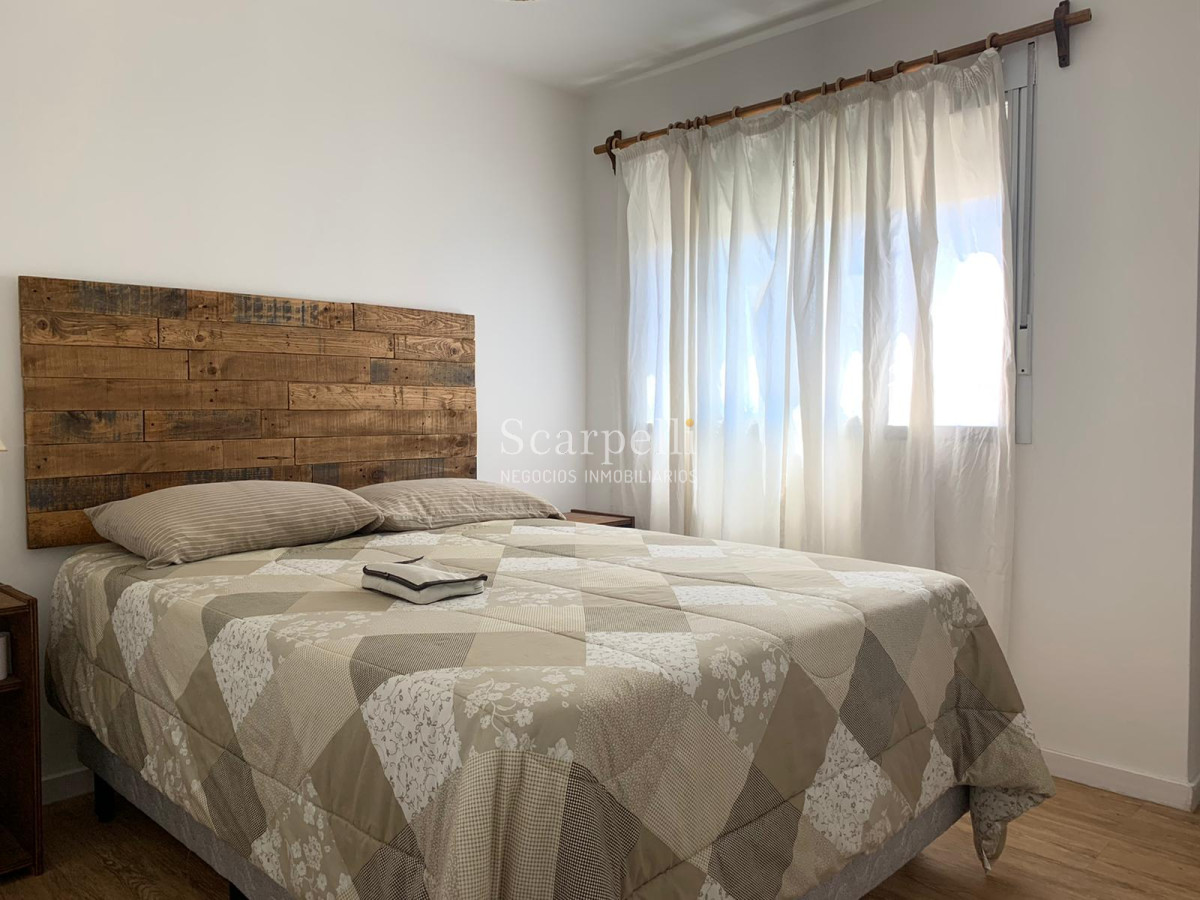 Casa ID.17256 - Duplex Ciudad de la Costa como a Estrenar en Complejo Cerrado muy Seguro Próximo al Shopping Costa Urbana.-