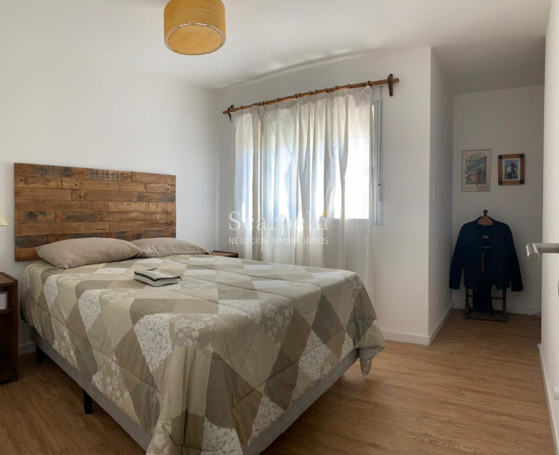 Casa ID.17256 - Duplex Ciudad de la Costa como a Estrenar en Complejo Cerrado muy Seguro Próximo al Shopping Costa Urbana.-