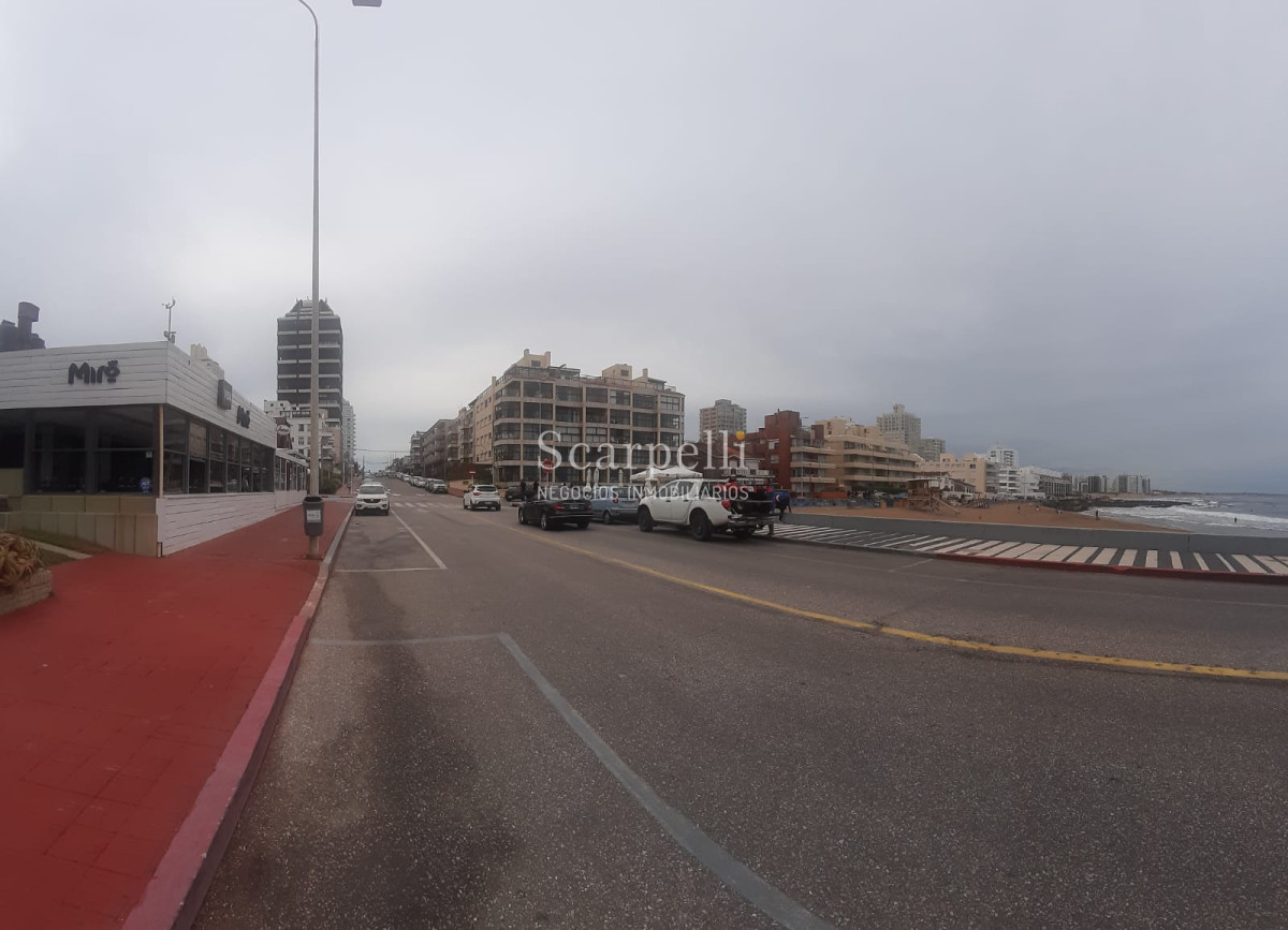 Casa ID.17447 - Ultima gran Esquina en Península con Vista insuperable sobre el Emir. Proyecto admite hasta 4 pisos