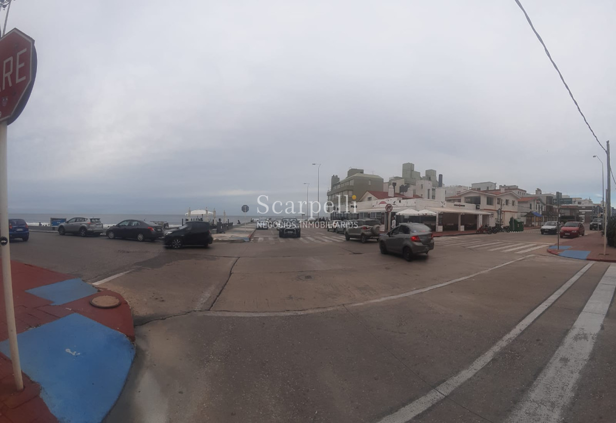 Casa ID.17447 - Ultima gran Esquina en Península con Vista insuperable sobre el Emir. Proyecto admite hasta 4 pisos