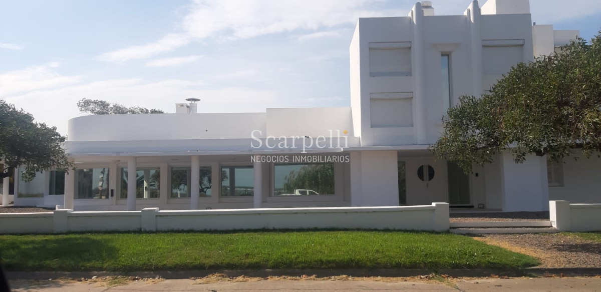 Casa ID.18020 - Belo Horizonte: Gran terreno con Casa Principal + Salon o Playroom independiente + Container 12 mts : Ideal Pequeña Posada