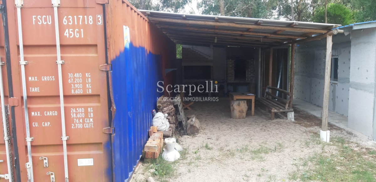 Casa ID.18020 - Belo Horizonte: Gran terreno con Casa Principal + Salon o Playroom independiente + Container 12 mts : Ideal Pequeña Posada