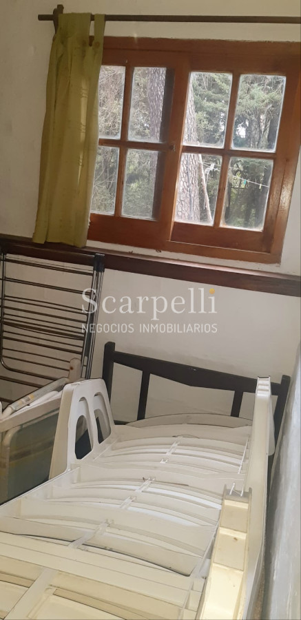 Casa ID.18160 - Pinares Parada 35 Cno. Laguna Próximo. Chalet de Ladrillo y Tejas Francesas Estilo Country en Apacible Entorno  con Vecinos todo el Año.-