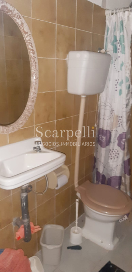 Casa ID.18160 - Pinares Parada 35 Cno. Laguna Próximo. Chalet de Ladrillo y Tejas Francesas Estilo Country en Apacible Entorno  con Vecinos todo el Año.-