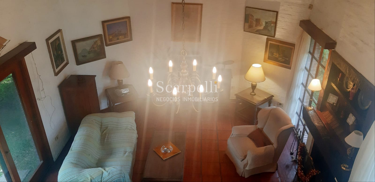 Casa ID.18160 - Pinares Parada 35 Cno. Laguna Próximo. Chalet de Ladrillo y Tejas Francesas Estilo Country en Apacible Entorno  con Vecinos todo el Año.-