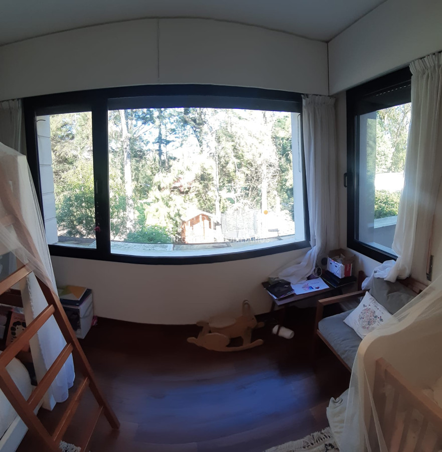 Casa ID.19925 - Casa en Barrio San Nicolás: Amplios Ambientes con inmejorable luminosidad y excelente terminaciones.-