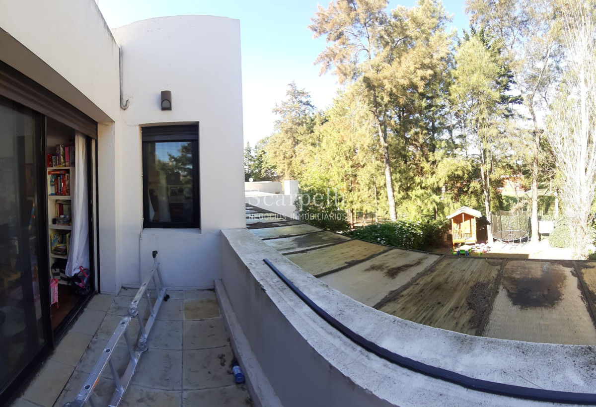 Casa ID.19925 - Casa en Barrio San Nicolás: Amplios Ambientes con inmejorable luminosidad y excelente terminaciones.-