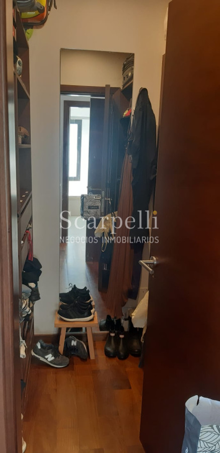 Casa ID.19925 - Casa en Barrio San Nicolás: Amplios Ambientes con inmejorable luminosidad y excelente terminaciones.-