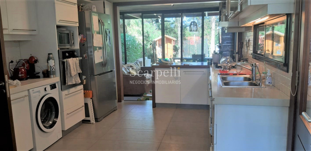 Casa ID.19925 - Casa en Barrio San Nicolás: Amplios Ambientes con inmejorable luminosidad y excelente terminaciones.-