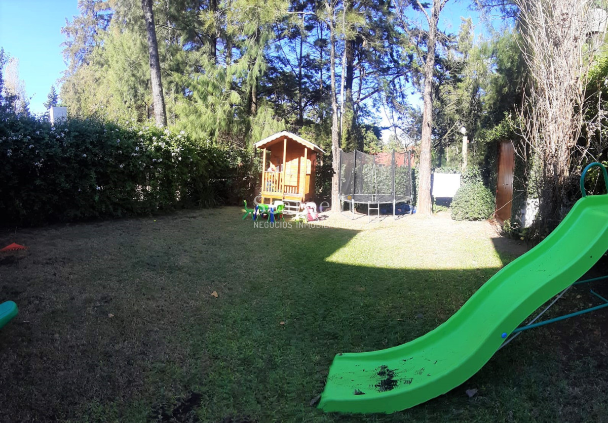 Casa ID.19925 - Casa en Barrio San Nicolás: Amplios Ambientes con inmejorable luminosidad y excelente terminaciones.-