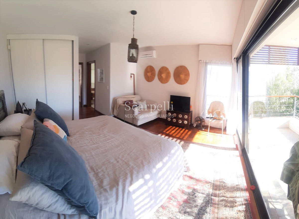 Casa ID.19925 - Casa en Barrio San Nicolás: Amplios Ambientes con inmejorable luminosidad y excelente terminaciones.-