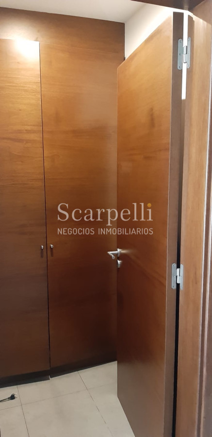 Casa ID.19925 - Casa en Barrio San Nicolás: Amplios Ambientes con inmejorable luminosidad y excelente terminaciones.-