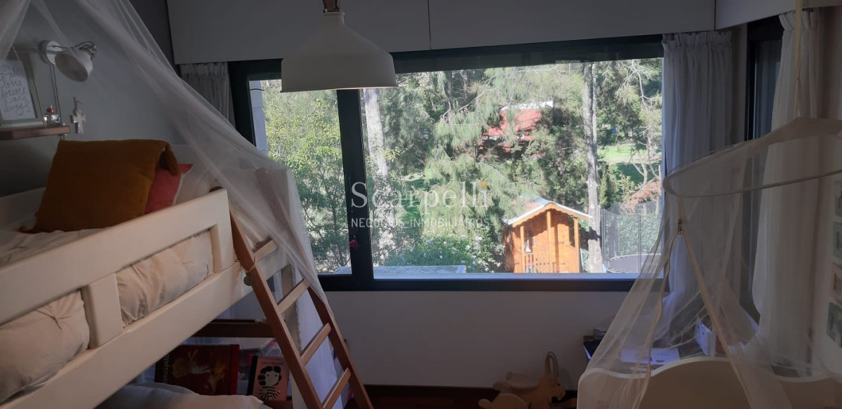 Casa ID.19925 - Casa en Barrio San Nicolás: Amplios Ambientes con inmejorable luminosidad y excelente terminaciones.-