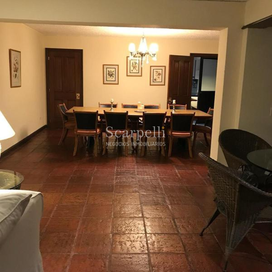 Casa ID.20274 - Importante Chalet con Tejas Vidriadas prox. Av. Francia Parada 7 Mansa