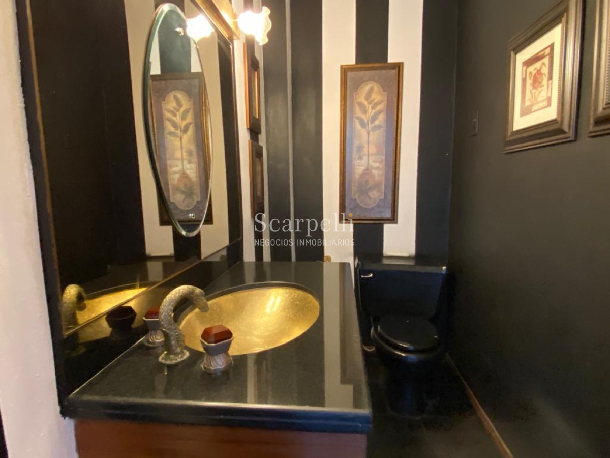 Casa ID.20705 - Estupendo Chalet en Lugano Excelente calidad de Construcción y buenas terminaciones.-