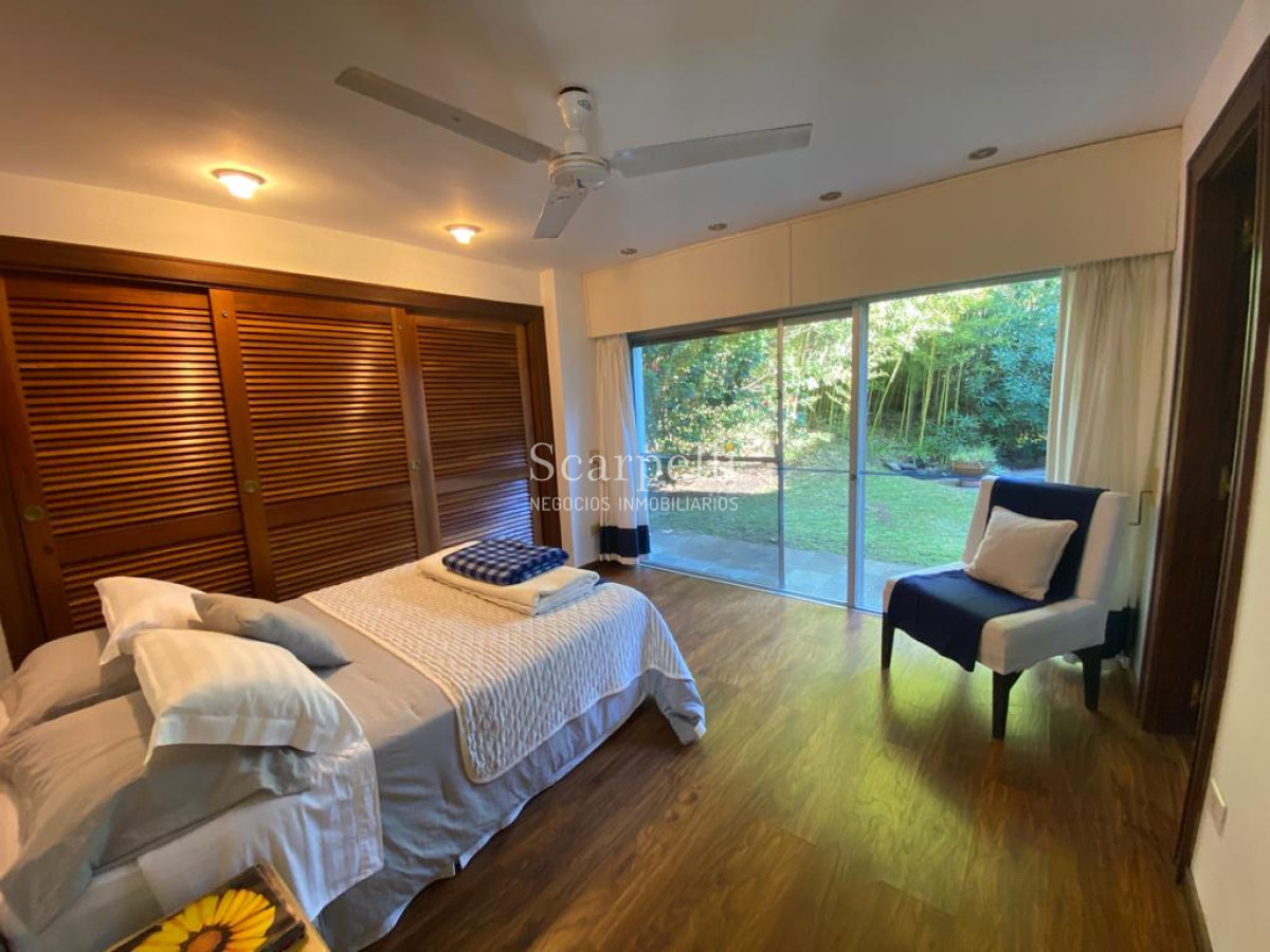 Casa ID.20705 - Estupendo Chalet en Lugano Excelente calidad de Construcción y buenas terminaciones.-