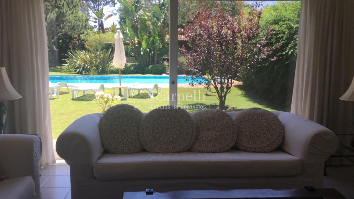 Casa ID.21994 - Excelente casa en Parada 10 de Playa Brava - San Rafael.
