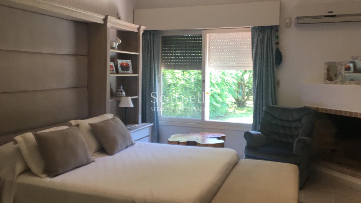 Casa ID.21994 - Excelente casa en Parada 10 de Playa Brava - San Rafael.
