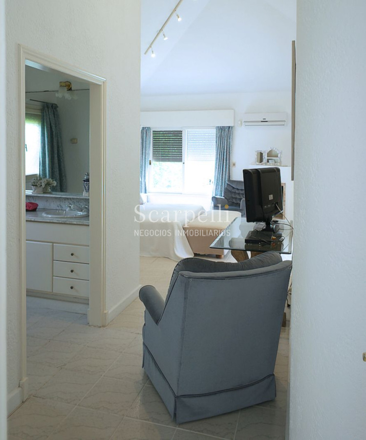 Casa ID.21994 - Excelente casa en Parada 10 de Playa Brava - San Rafael.