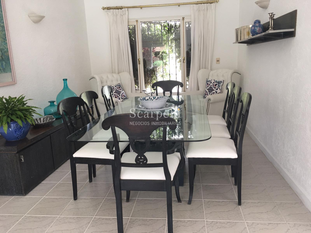 Casa ID.21994 - Excelente casa en Parada 10 de Playa Brava - San Rafael.