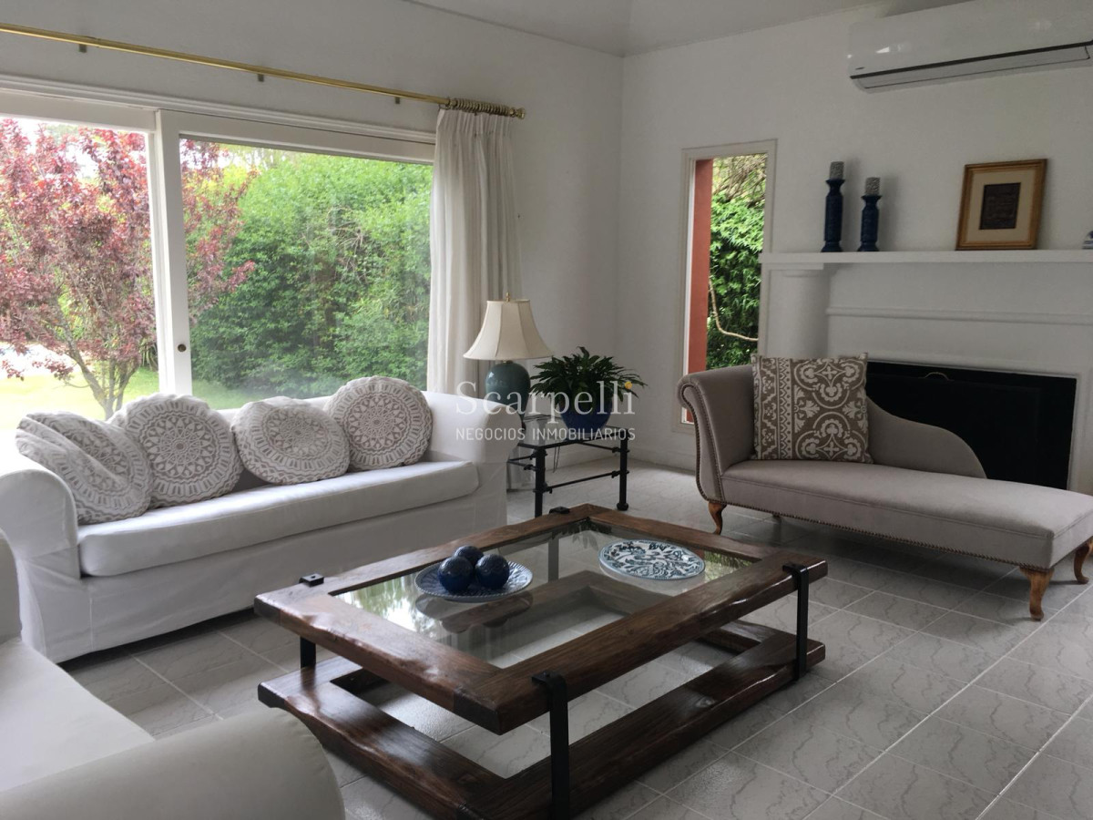 Casa ID.21994 - Excelente casa en Parada 10 de Playa Brava - San Rafael.