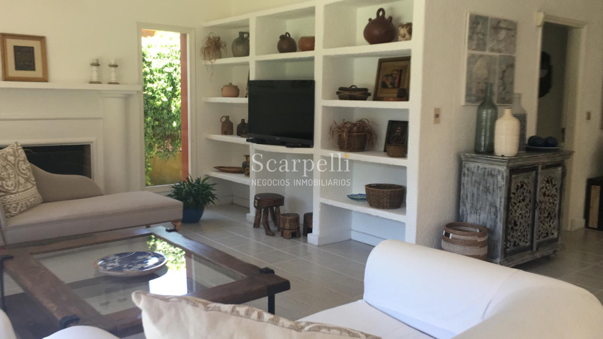 Casa ID.21994 - Excelente casa en Parada 10 de Playa Brava - San Rafael.
