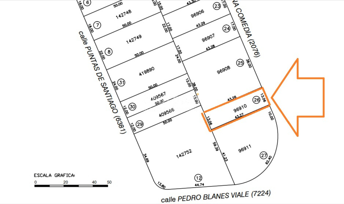 Casa ID.22234 - Casona  en Carrasco - Céntrica - Muy Próxima a Av. Arocena - Hotel Casino Carrasco & Rambla.-