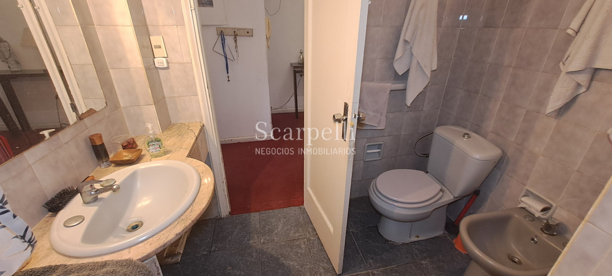 Casa ID.13251 - Venta 2 Casas Carrasco con Renta Blanes Viale proximo Bolivia y Plaza Thays