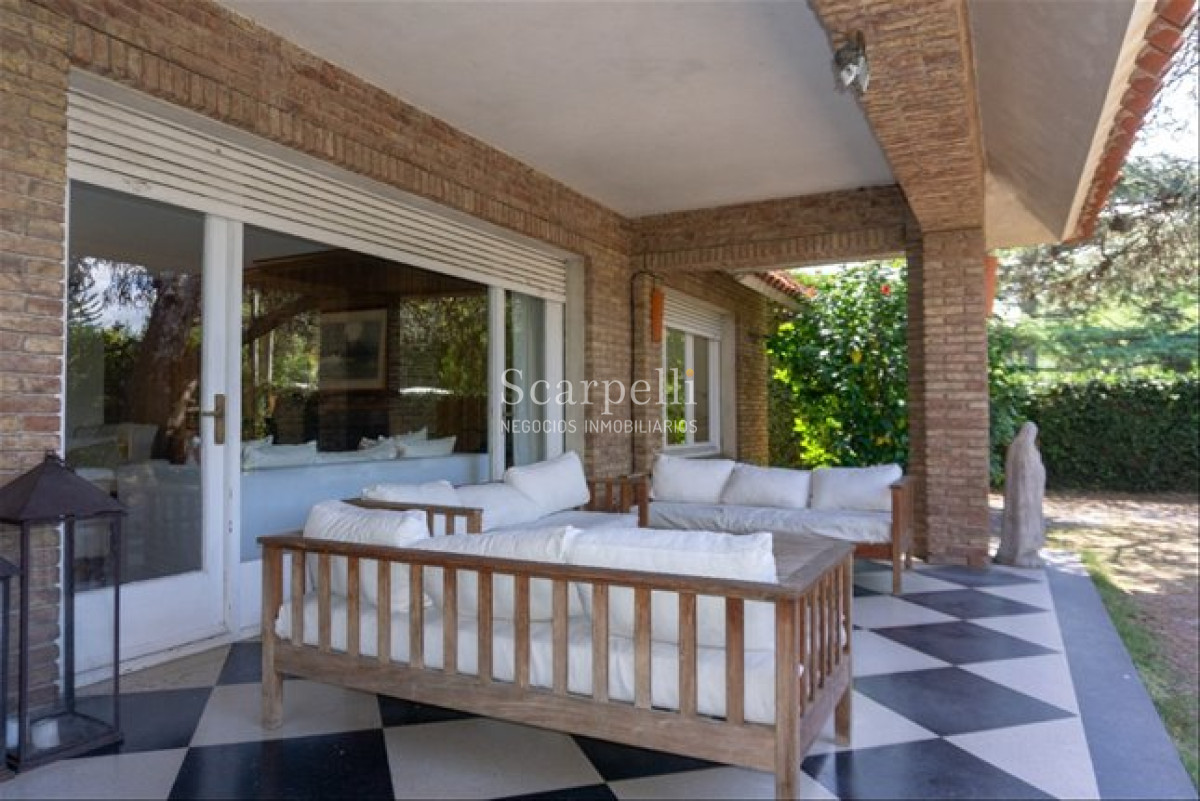 Casa ID.2 - Alquiler Casa Carrasco 3 Dormitorios Servicio Piscina Fondo