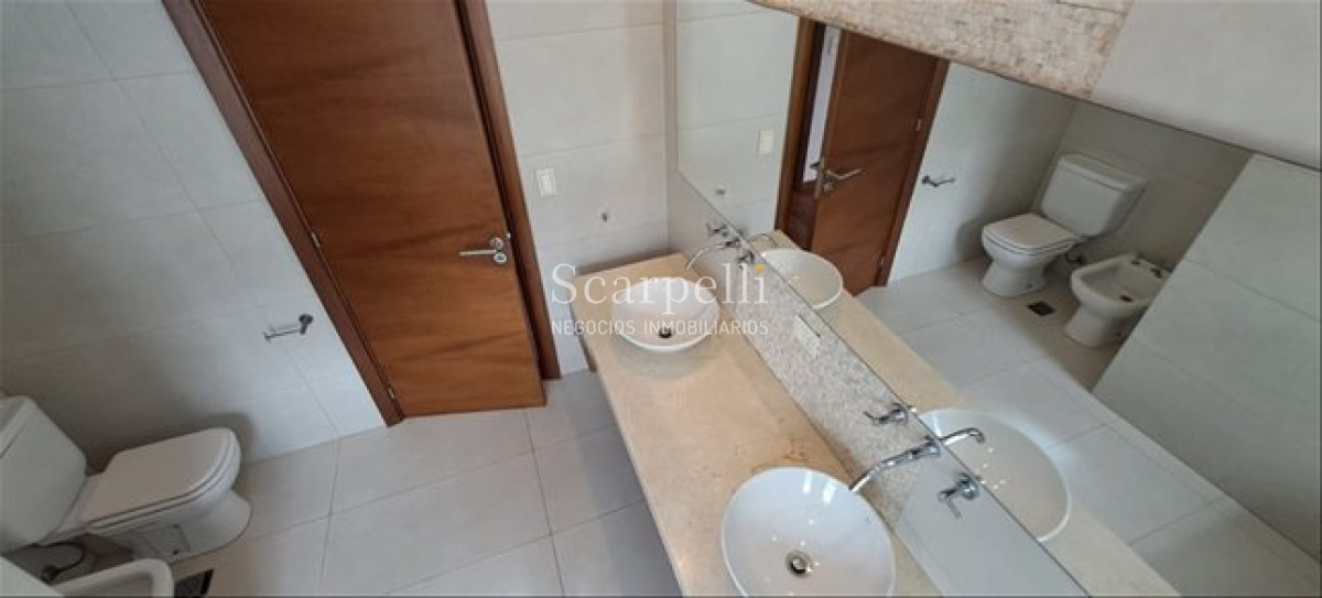 Casa ID.3 - Alquiler Casa Barrio San Nicolás 3 Dormitorios Suite
