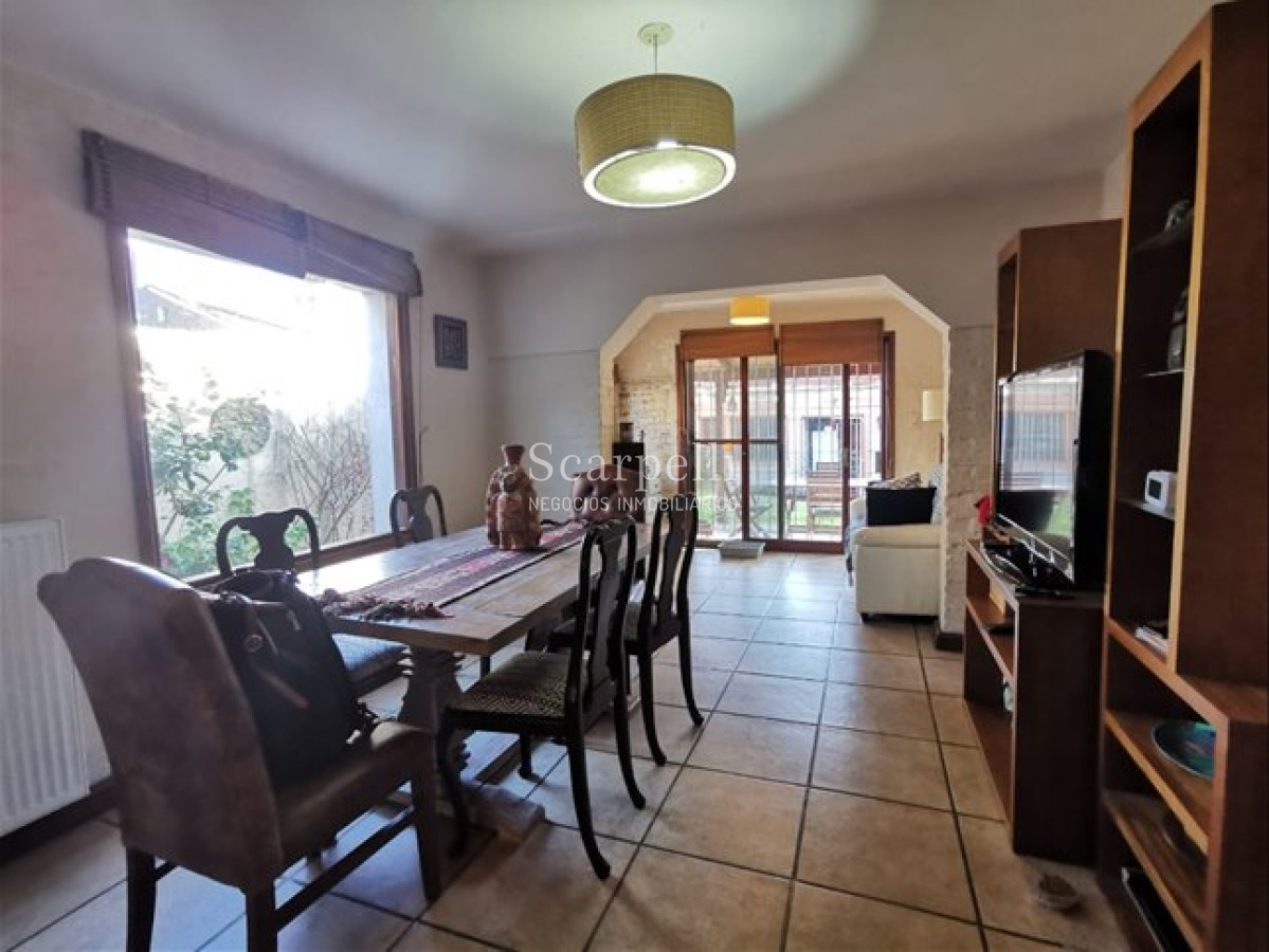 Casa ID.38 - Venta Casa Carrasco Norte Proximo Scuola 3 Dormitorios 3 Ba