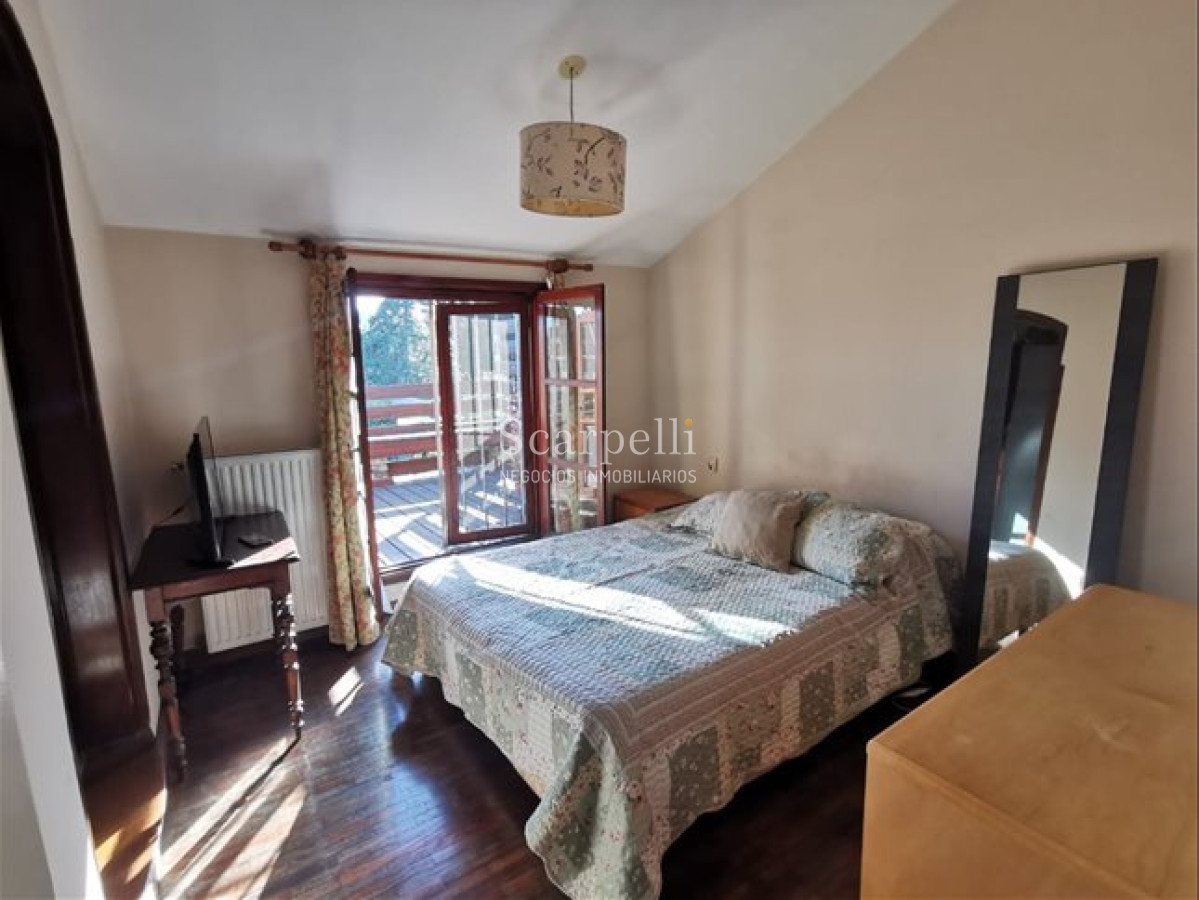 Casa ID.38 - Venta Casa Carrasco Norte Proximo Scuola 3 Dormitorios 3 Ba