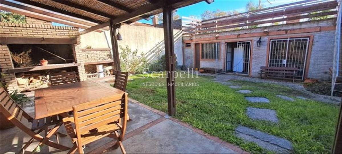 Casa ID.38 - Venta Casa Carrasco Norte Proximo Scuola 3 Dormitorios 3 Ba