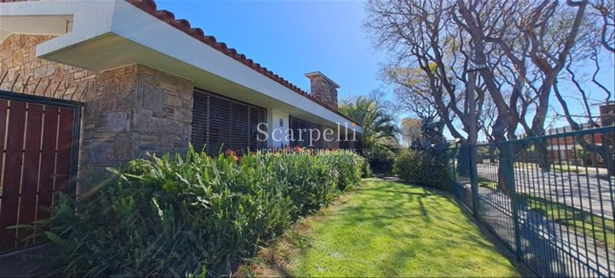 Casa ID.39 - Venta Casa Punta Gorda 4 Dormitorios Servicio Calefacción P