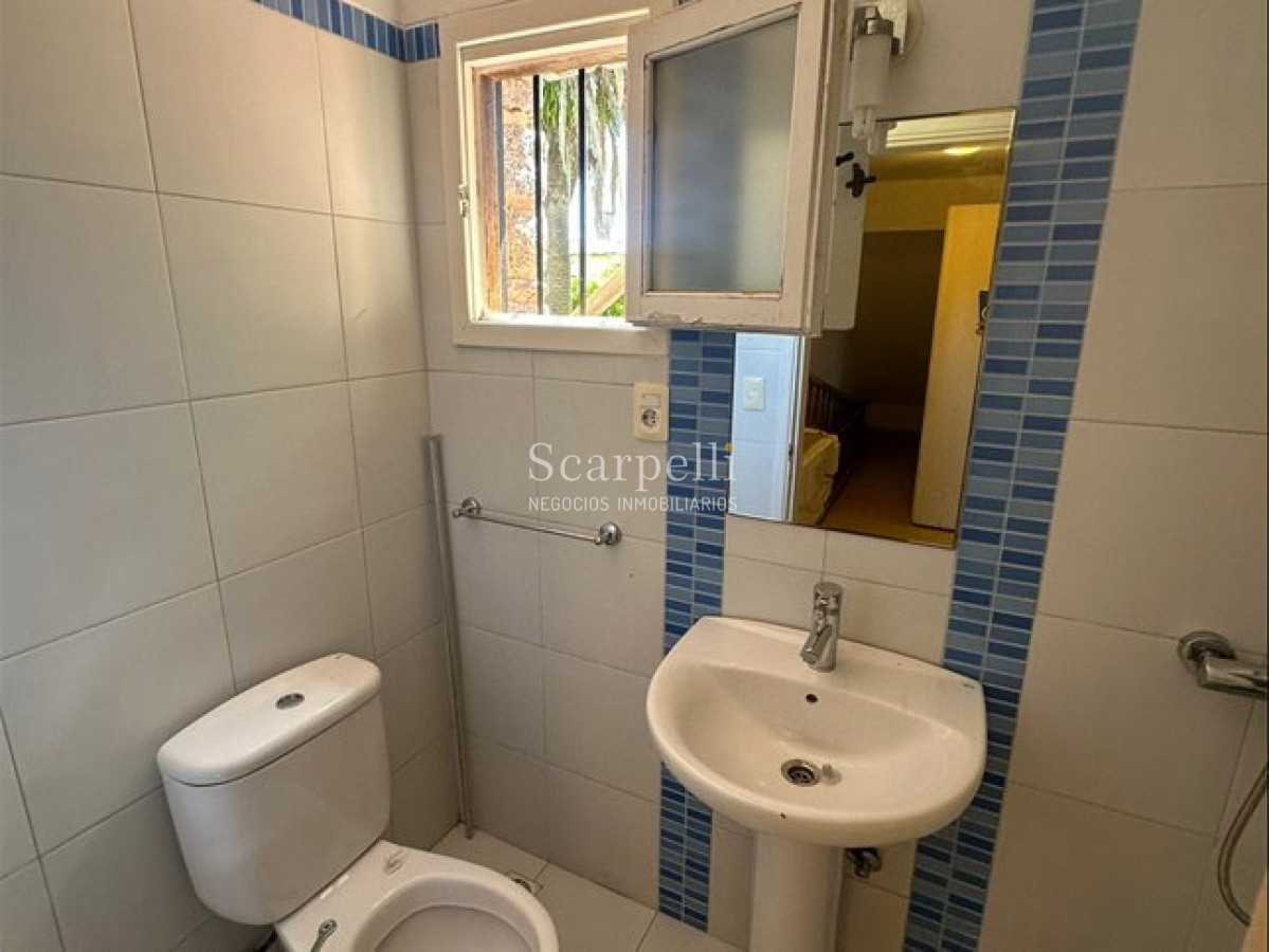 Casa ID.21 - Alquiler Anual Importante Chalet Punta Del Este Península