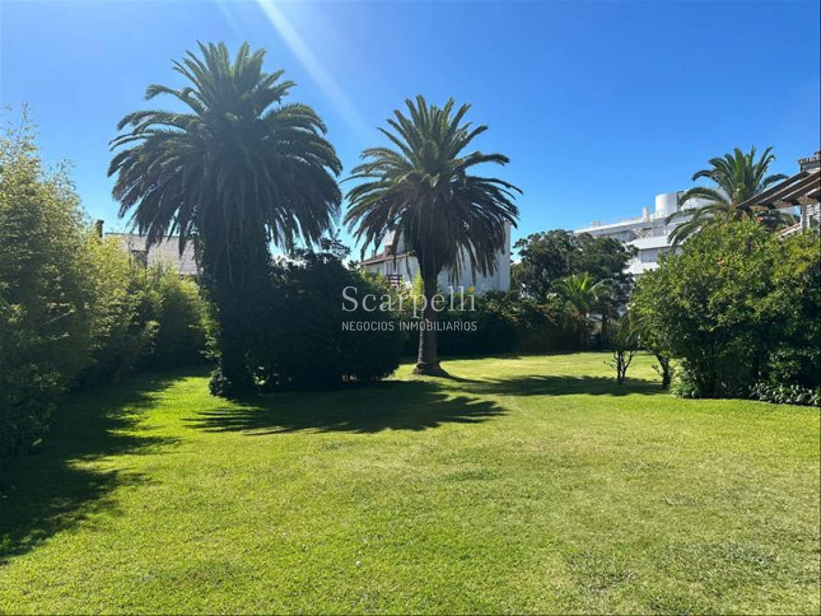 Casa ID.21 - Alquiler Anual Importante Chalet Punta Del Este Península